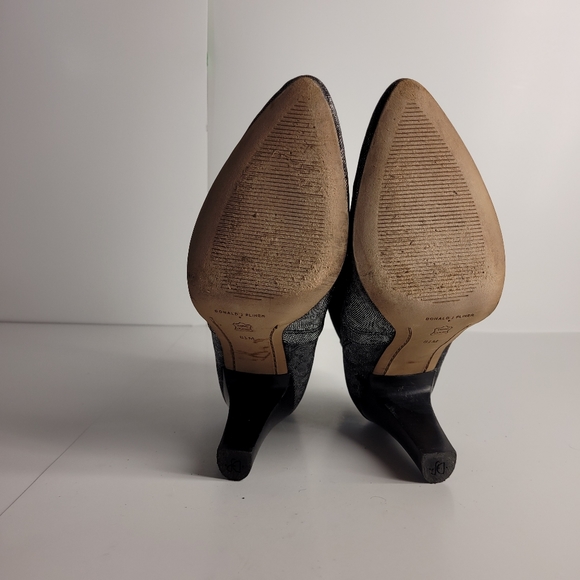 Donald J Pliner women 8.5 W silver metallic leopard print - Picture 6 of 6